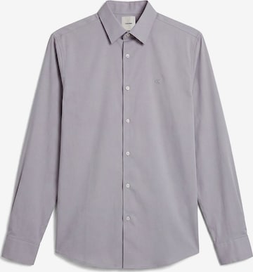 Coupe slim Chemise Calvin Klein en gris : devant