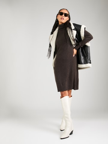 Pure Cashmere NYC Kleid in Braun