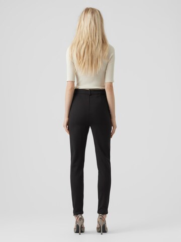 Coupe slim Pantalon 'Augusta Thea' VERO MODA en noir