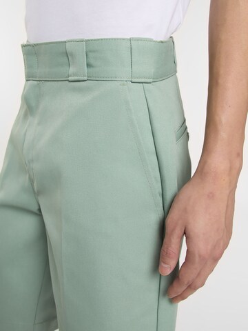 Regular Pantalon chino DICKIES en vert