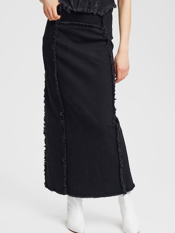 Gestuz Skirt 'Catia' in Black: front