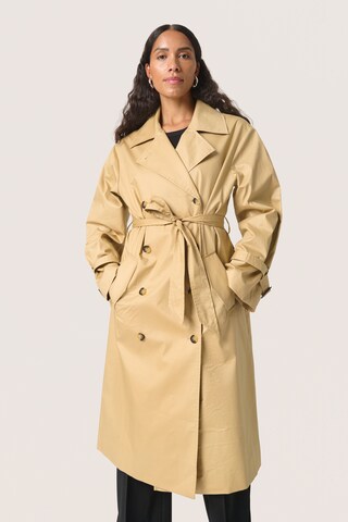 SOAKED IN LUXURY Mantel 'Favne' in Beige: Vorderseite