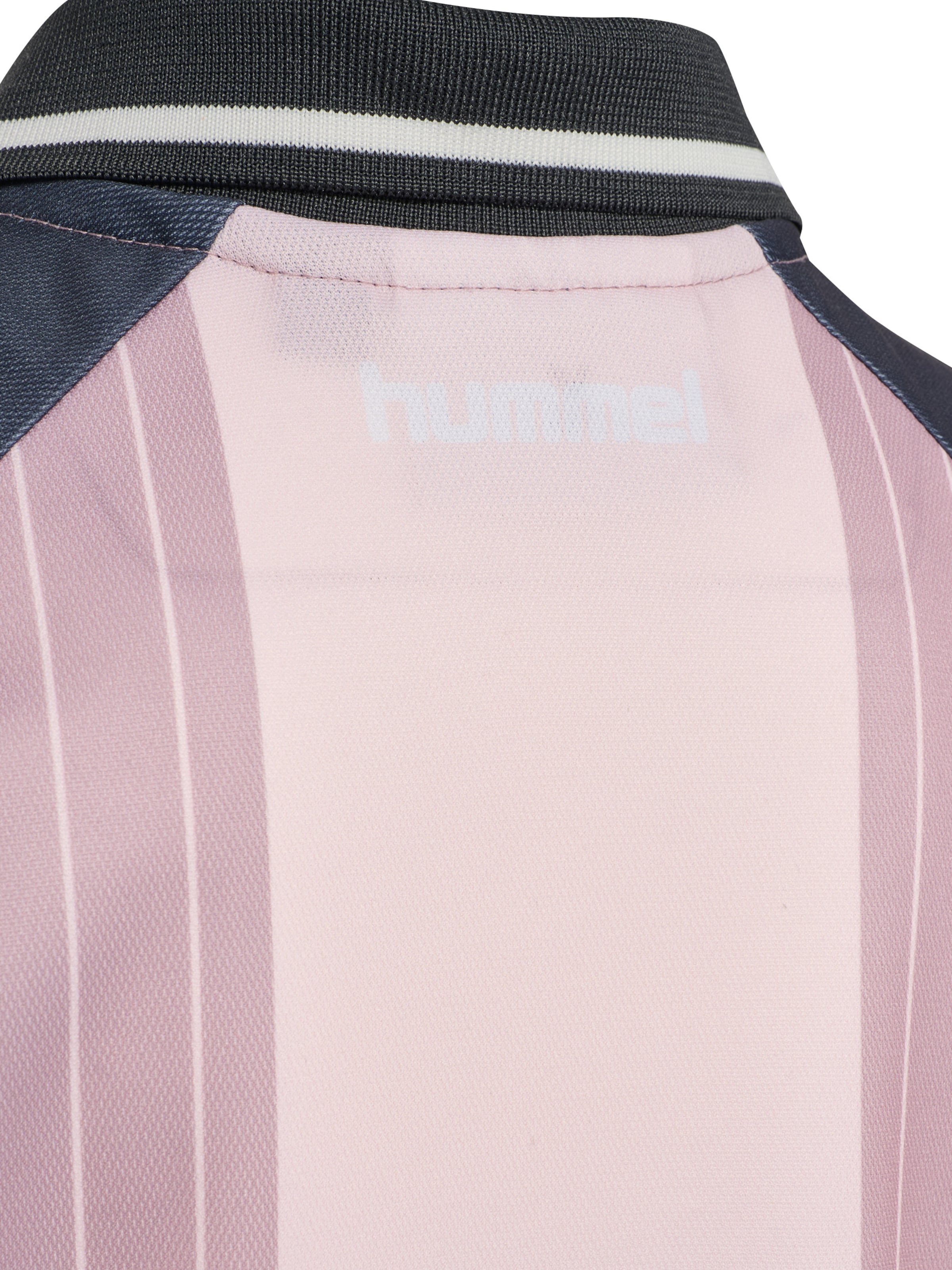 Hummel Performance shirt in Purple