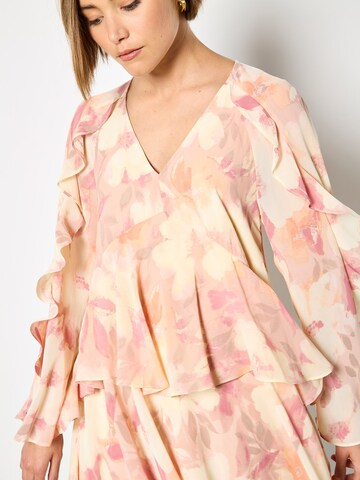 Apricot Dress in Pink