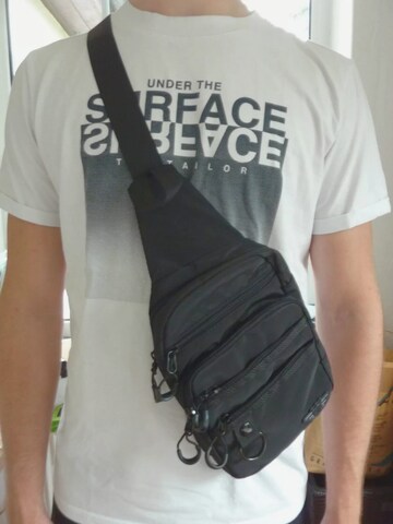 Kumixi Backpack 'Sling bag' in Black: front
