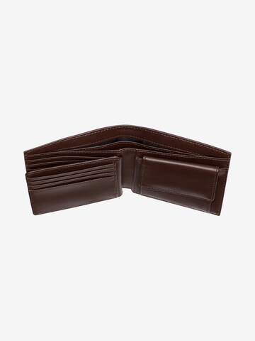 NOBO Wallet in Brown