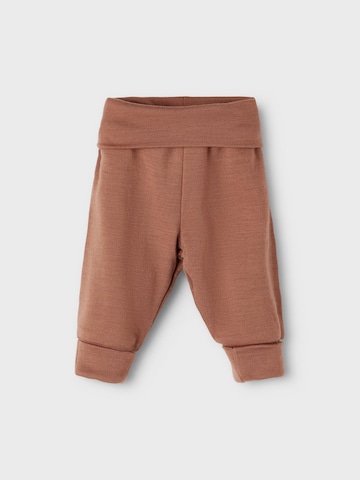 NAME IT - Tapered Pantalón en marrón