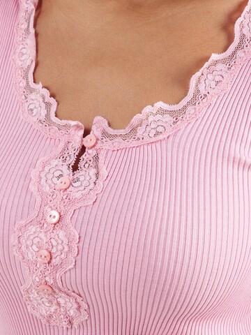 Tricou 'Beatha' de la rosemunde pe roz