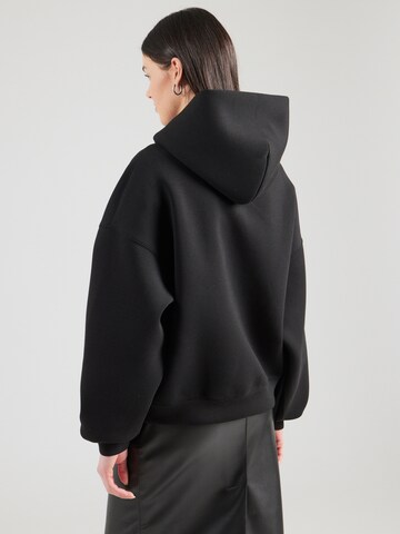 Sweat-shirt 'Petra' WEEKDAY en noir