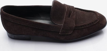 Tod's Flats & Loafers in 36 in Brown: front