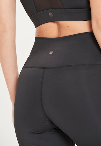 Athlecia Slimfit Sporthose'Elisary' in Schwarz