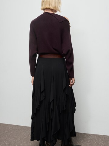 Pulover 'Twister' de la MANGO pe roșu