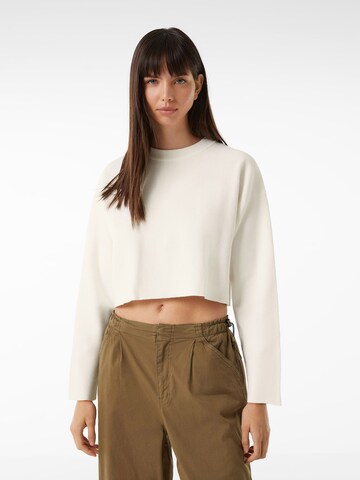 Pull-over Bershka en blanc : devant