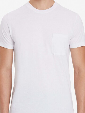 Maglietta 'ESSENTIALS' di WESTMARK LONDON in bianco