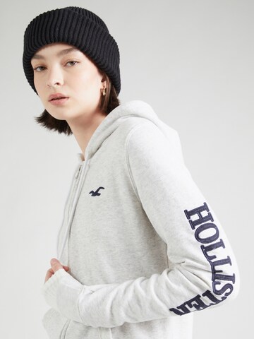 HOLLISTER Sweatjacke 'TECH CORE FZ 2' in Grau