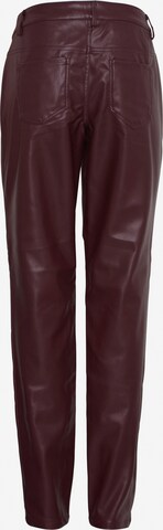 Coupe slim Pantalon 'COMANO' ICHI en rouge