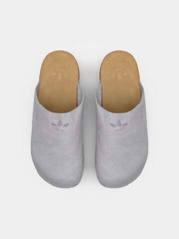 ADIDAS ORIGINALS Muiltjes 'Adilette' in Grijs