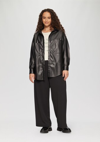QS Between-season jacket in Black
