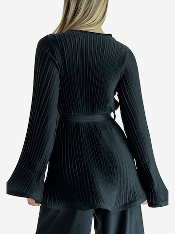 Elara Hausanzug in Schwarz