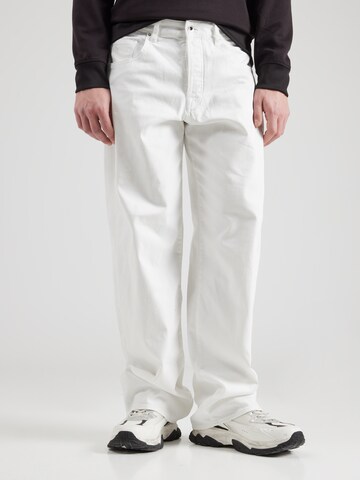 ARMANI EXCHANGE Loose fit Jeans in White: front