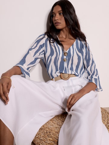 Apricot Blouse ' ' in Blue