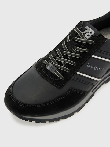 Baskets basses bugatti en noir