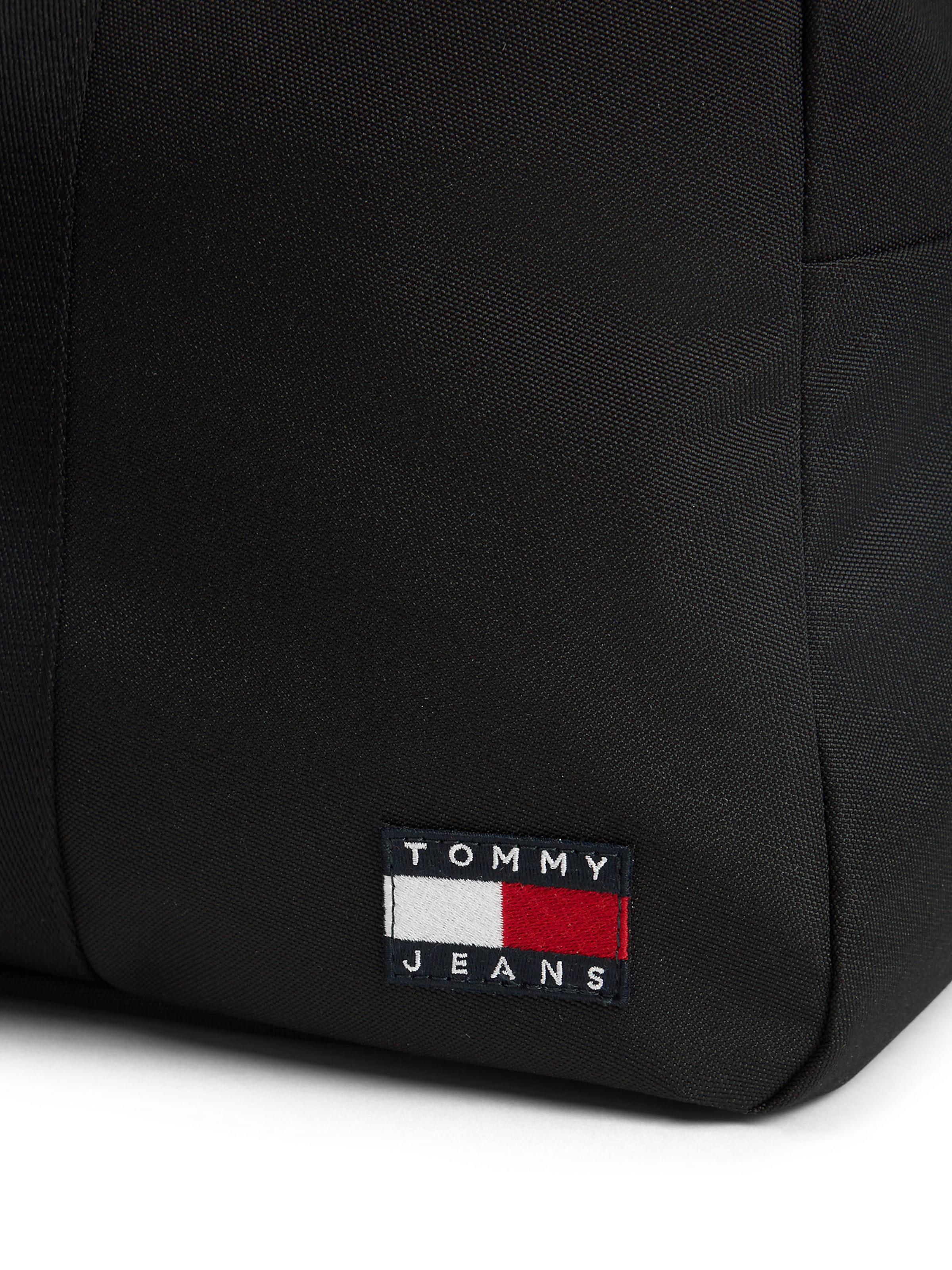 Borsa weekend 'Essential' di Tommy Jeans in nero