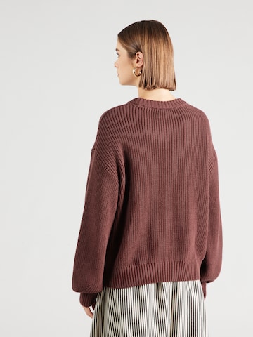 mazine Sweter w kolorze brązowy