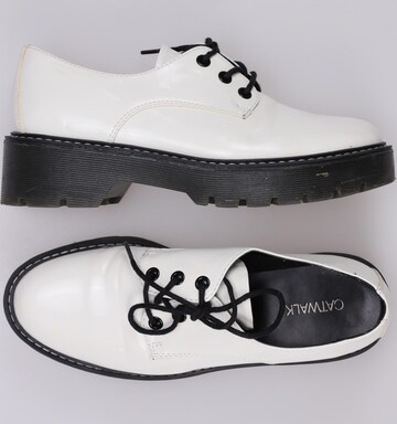 CATWALK Flats & Loafers in 38 in White: front