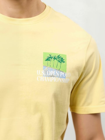 U.S. POLO ASSN. Regular Fit T-shirt ' UMDalha ' in Gelb