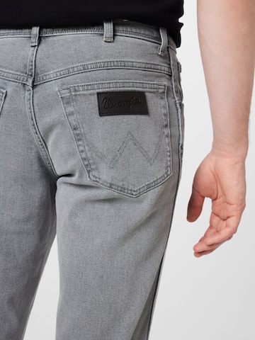 Coupe slim Jean 'TEXAS' WRANGLER en gris