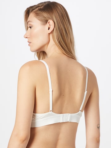 ABOUT YOU Triangle Bra 'Ayla' in White