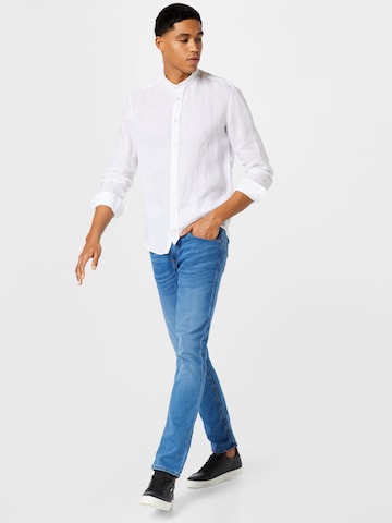 Coupe slim Chemise 'Tarok' DRYKORN en blanc