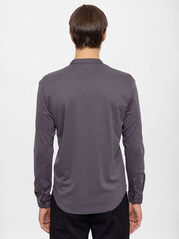 Antioch - Ajuste estrecho Camisa en gris
