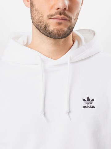 Coupe regular Sweat-shirt 'Trefoil Essentials' ADIDAS ORIGINALS en blanc