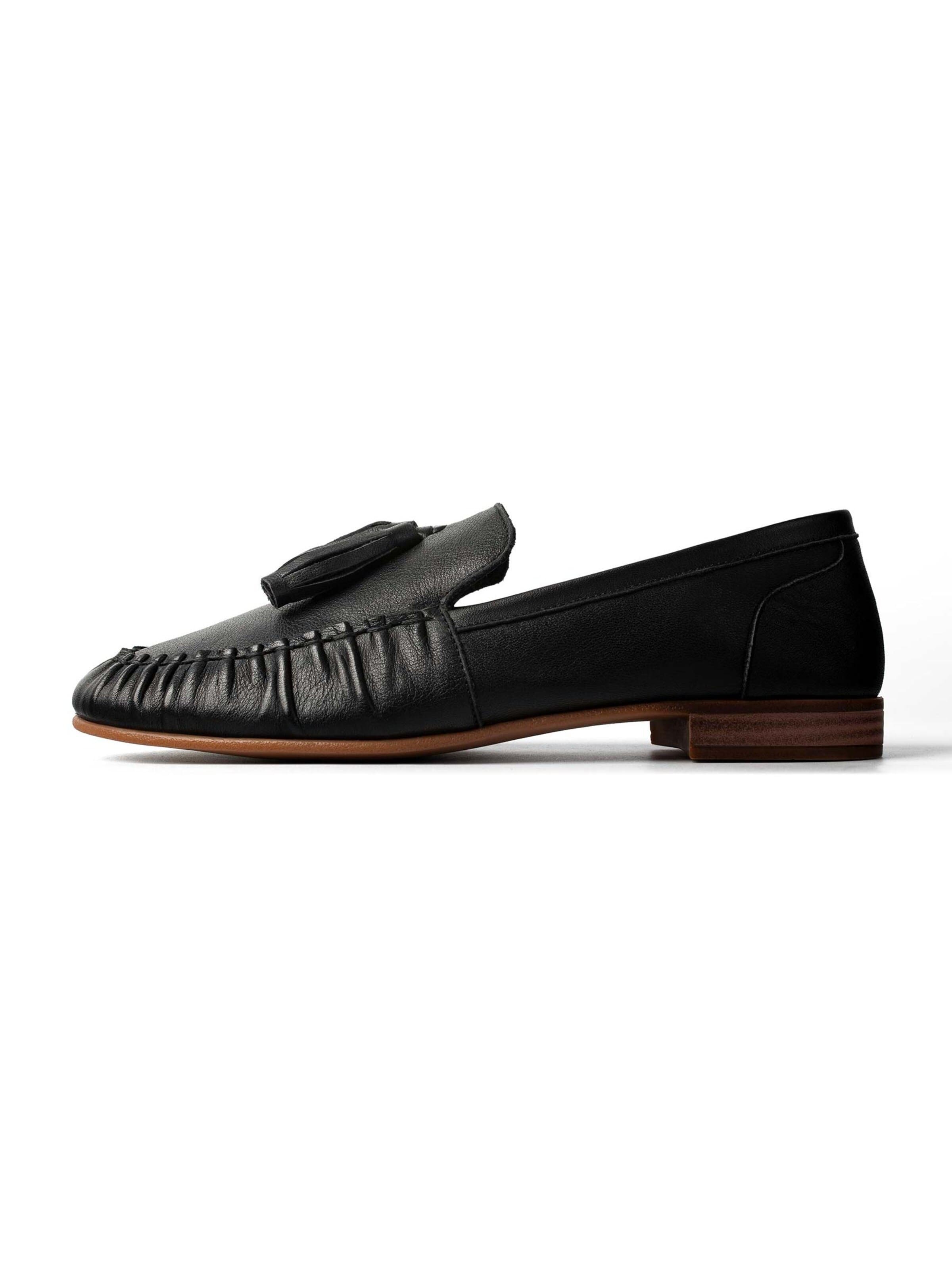 L37 HANDMADE SHOES - Mocassins 'WILDFLOWERS IN HER HAIR' em preto: frente