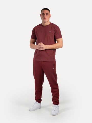 Smilodox Tapered Ilyas Casual Classic Pants in Rot
