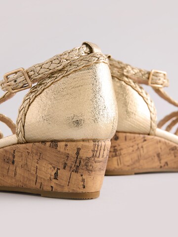 Next - Sandalias en oro