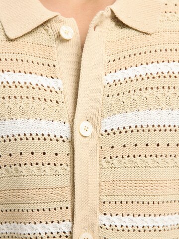 SELECTED Regular fit Button Up Shirt in Beige