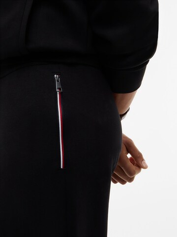 TOMMY HILFIGER Regular Broek in Zwart