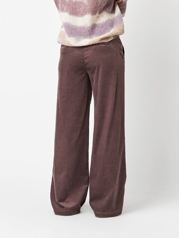 TONI Loosefit Hose in Lila