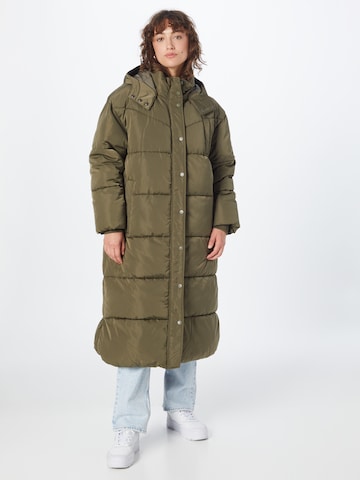 Manteau d’hiver 'EDITTE' NÜMPH en vert : devant