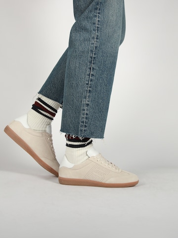 BLACKSTONE Låg sneaker 'Lime Wren Perf DL446' i beige