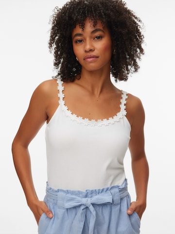 Haut 'VMFLORA' VERO MODA en blanc : devant
