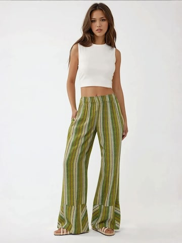 Hiccup Wide Leg Hose in Grün: Vorderseite