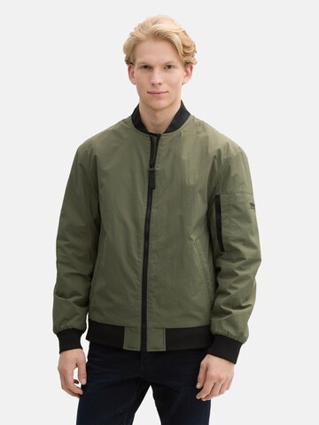 TOM TAILOR DENIM Tussenjas in Groen: voorkant
