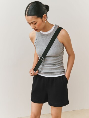 regular Pantaloni di Next in verde: frontale