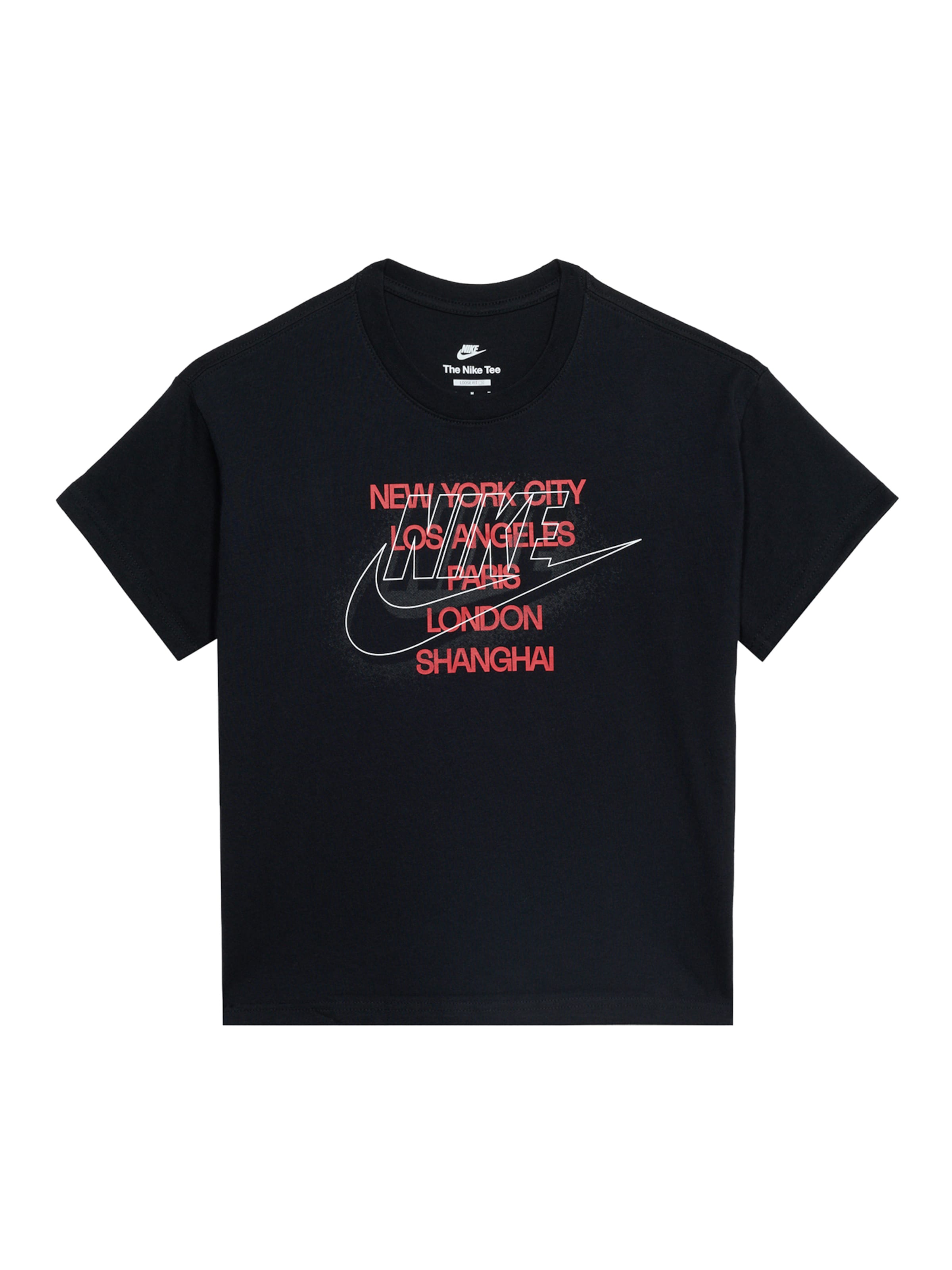 Nike Sportswear Тениска в черно: отпред
