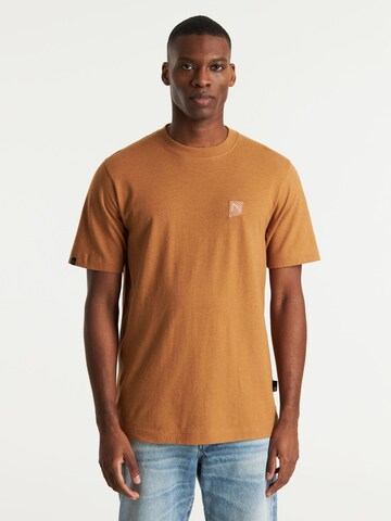CHASIN' T-Shirt 'Ethan' in Braun: Vorderseite