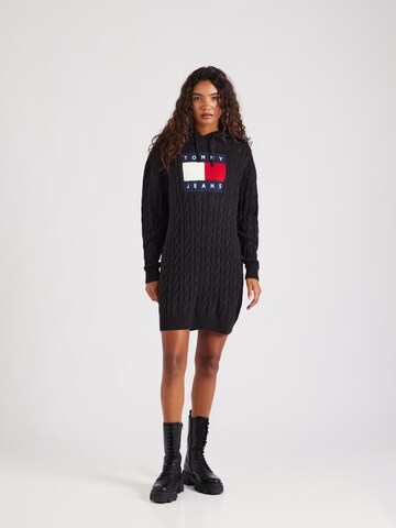 Tommy Jeans Úpletové šaty – černá: přední strana